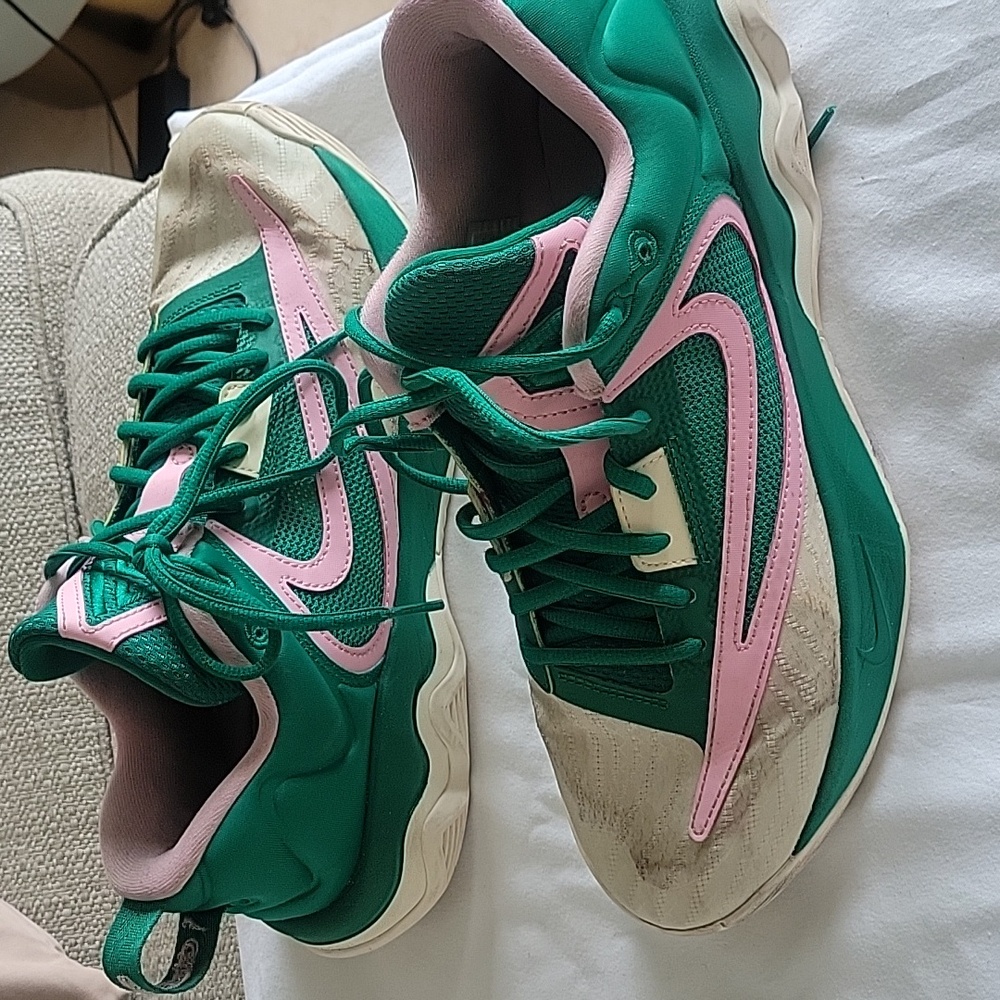 Nike Giannis Immortality 3 Basketball Shoe  Size 9 Men/11 Women